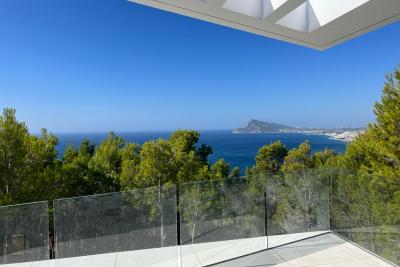 Modern Villa in Altea with Stunning Mediterranean Views