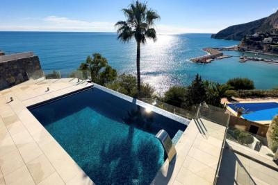 Majestic Seafront Luxury Villa at Puerto Blanco Calpe