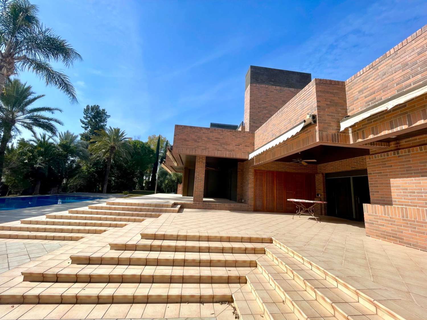Villa til salgs til Algoda-Matola-Llano de San José (Elche)