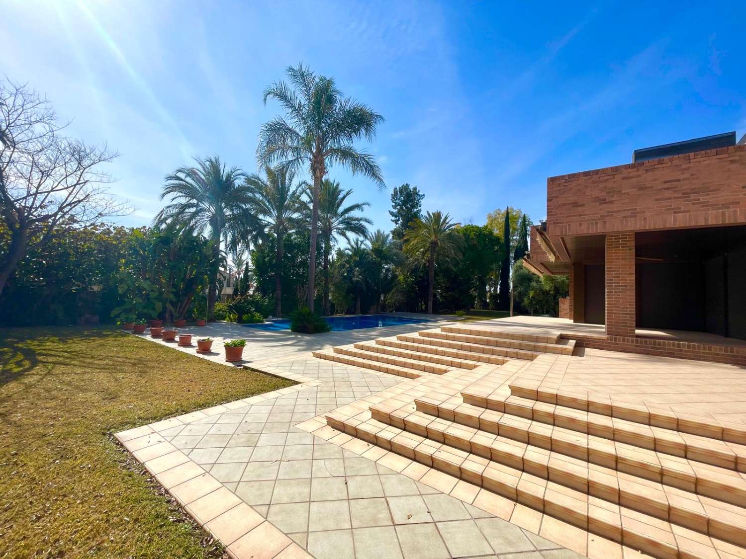 Villa til salgs til Algoda-Matola-Llano de San José (Elche)