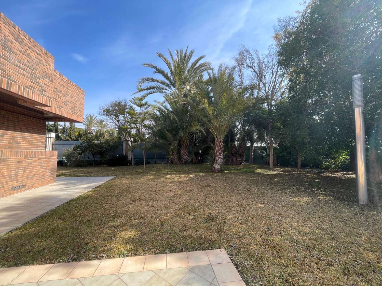 Villa til salgs til Algoda-Matola-Llano de San José (Elche)
