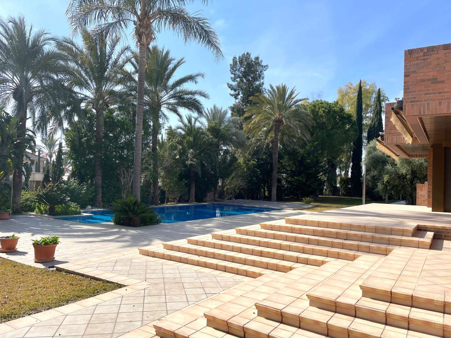 Villa til salgs til Algoda-Matola-Llano de San José (Elche)
