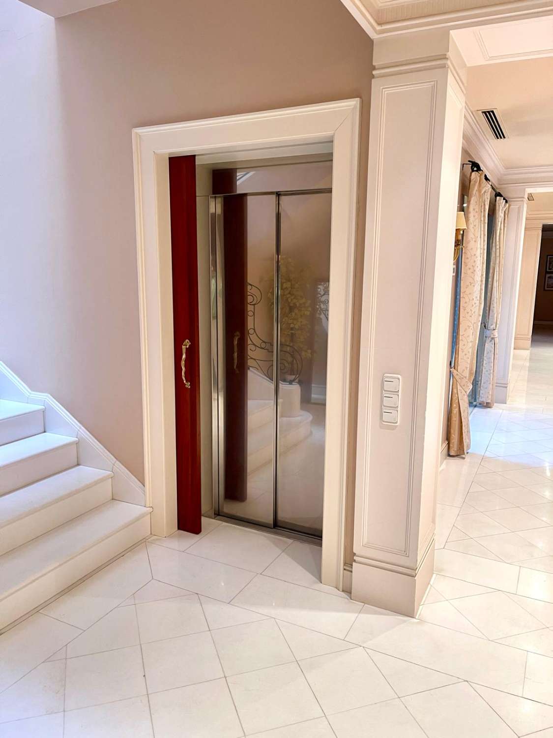 Villa til salgs til Algoda-Matola-Llano de San José (Elche)